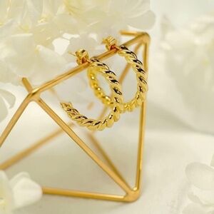 GOLD 18k Plated Twisted Chunky Hoop Earrings
